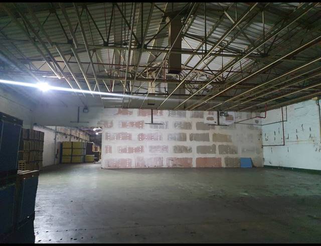 3,010M² FACTORY TO LET IN BELLVILLE SOUTH INDUSTRIA